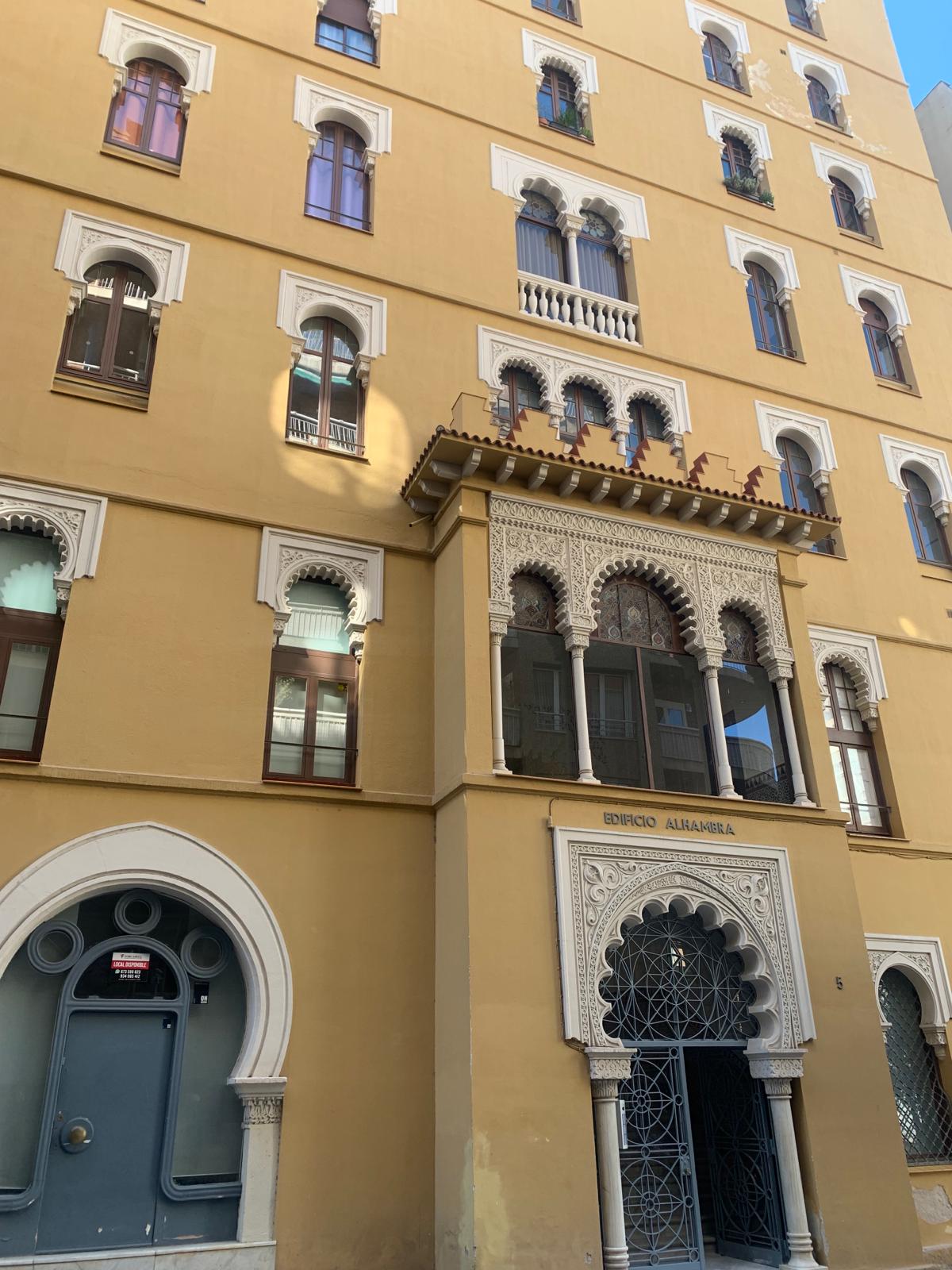 Edificio Alhambra in Barcelona Taschenspiegel