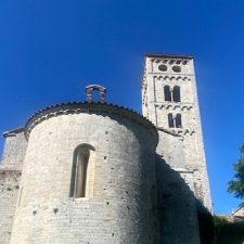 Ein Dorf, das zum Herbstwandern einlädt: Molló