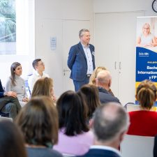 Dual ausbilden. Zukunft gewinnen.