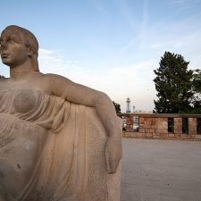 LaMeba: Die vierte Freundin in Barcelona